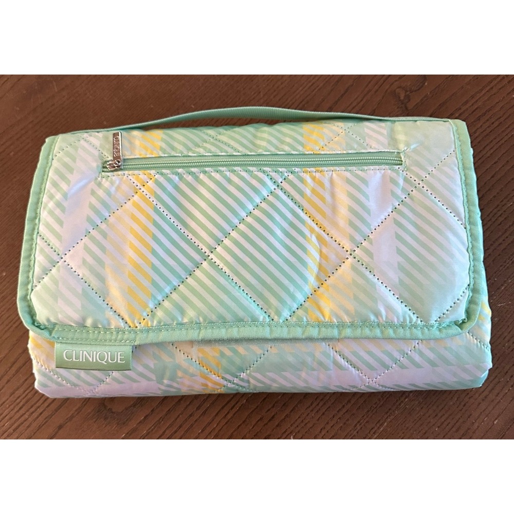 Clinique Quilted‎ Travel Compact Picnic Blanket Gift with Purchase Plaid